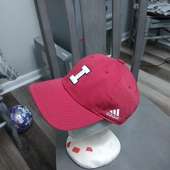 adidas Adults Red Cap with Letter I Indiana Hoosiers - Picture 2 of 6